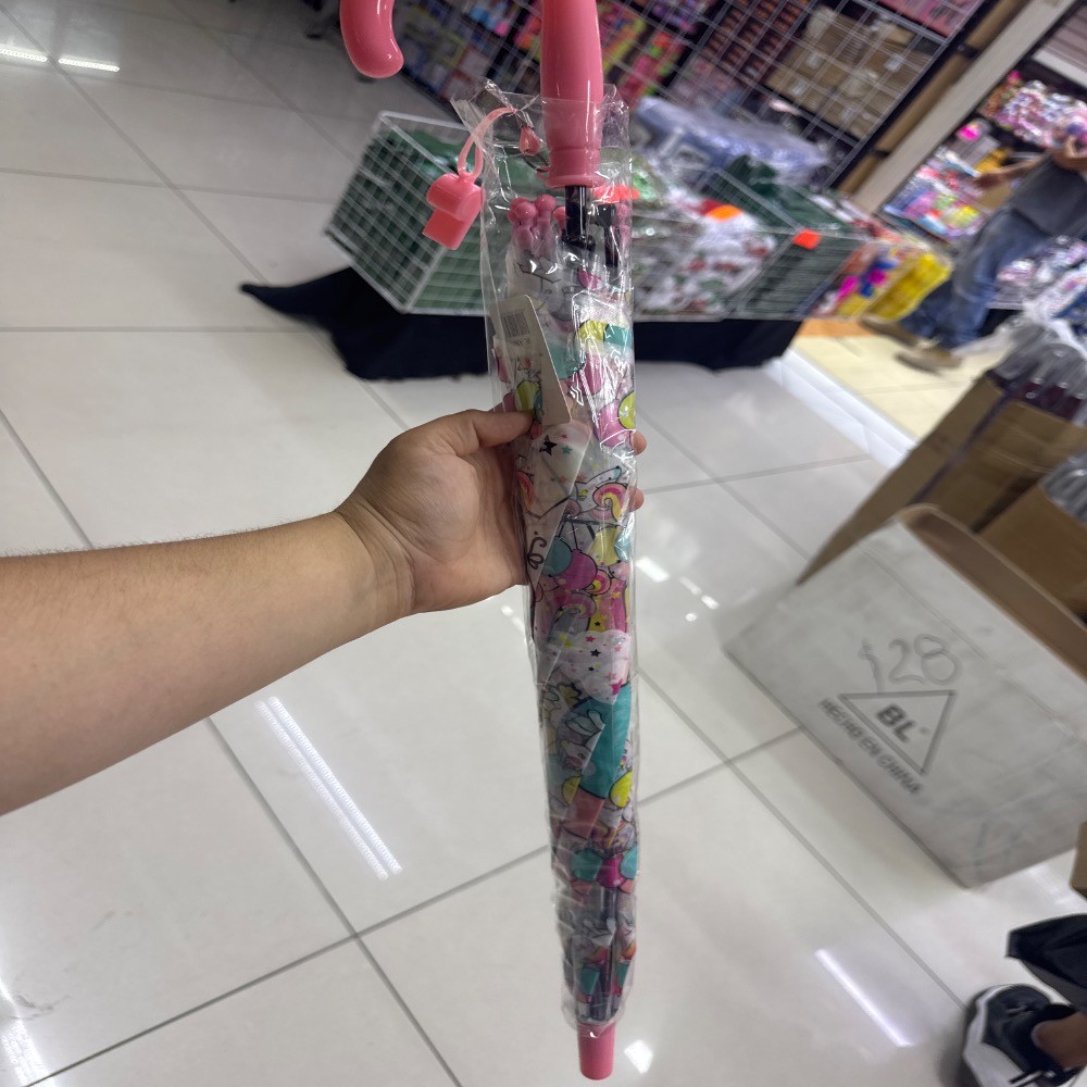 7600